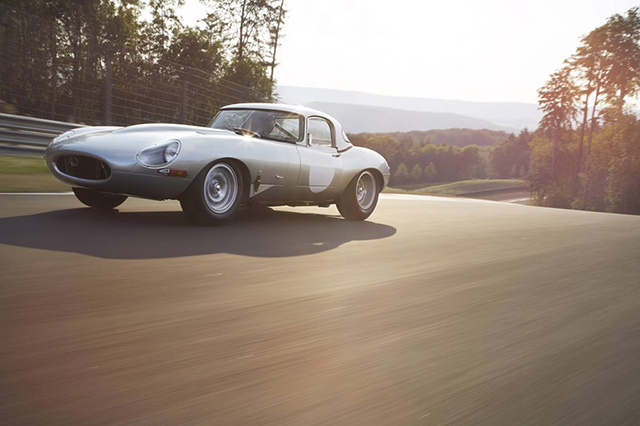 Jaguar Land Rover представили "новый" Lightweight Jaguar E-Type (фото 1)