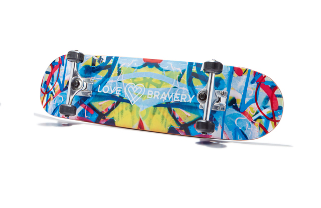 Леди Гага и Элтон Джон запустили линию одежды (фото 2)