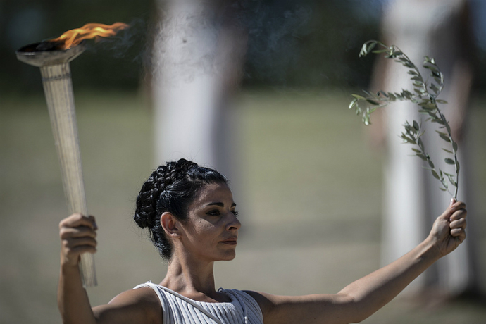 В Греции зажжен огонь Олимпийских Игр-2014 (фото 4)