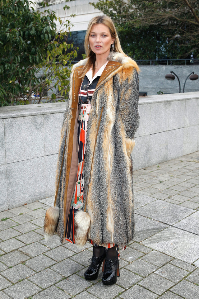 Кейт Мосс на мужском показе Louis Vuitton в Париже (фото 1)