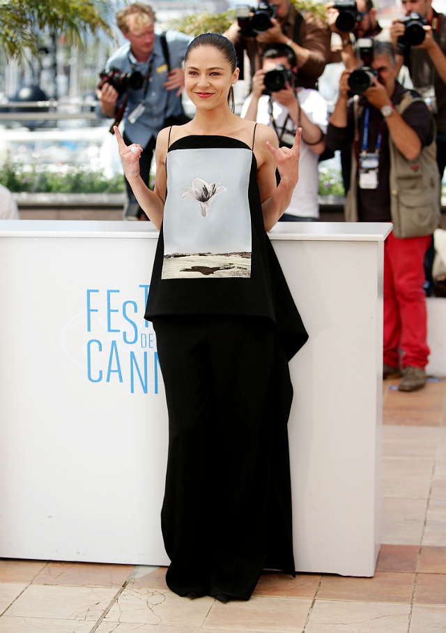 Елена Лядова в Dior Команда фильма "Левиафан" на фотоколле в Каннах (фото 1)