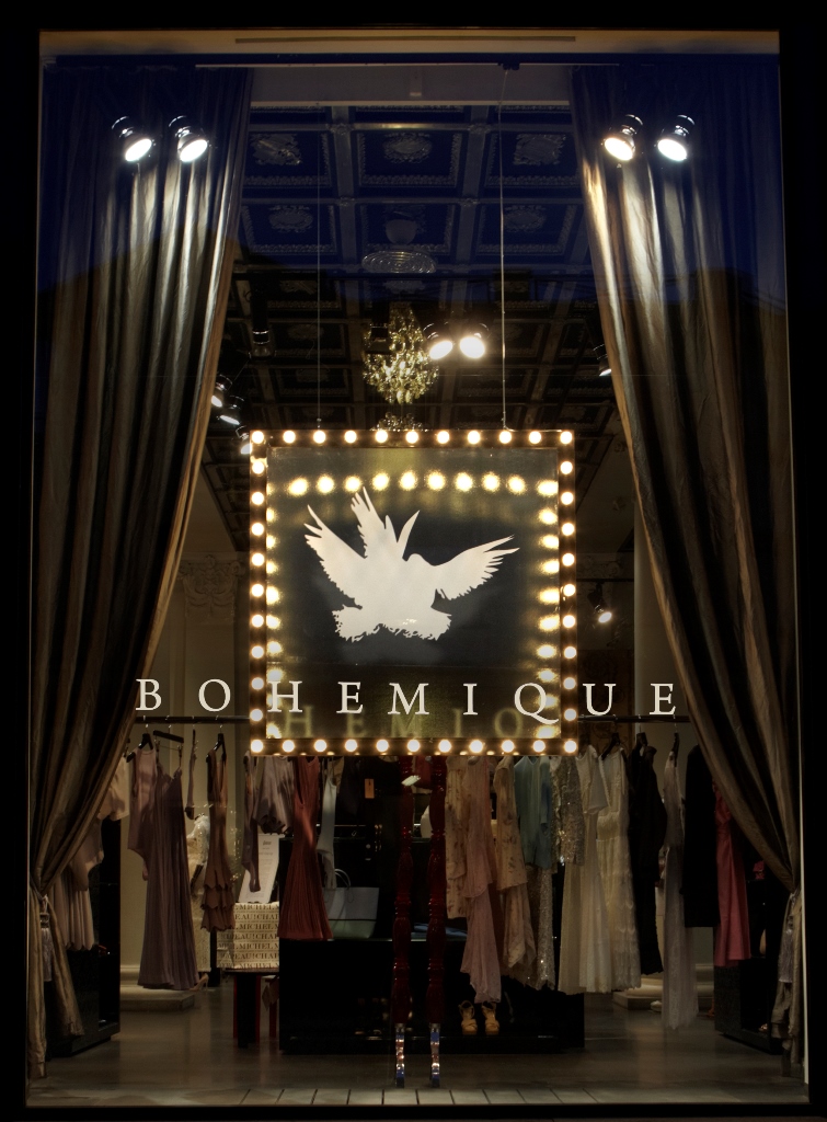 Лучшие витрины мира: Podium Concept Store (фото 3)