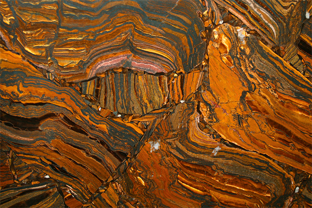 Tiger Iron Gold от Antolini "Tiger iron gold" от Antolini