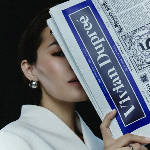 Новое имя. Vivian Dupreé — клатчи, шоперы и картхолдеры, которые можно «прочитать»