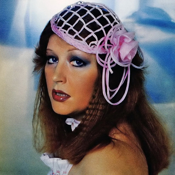 Женщине, которая поет — 77! Собрали 15 цитат Аллы Пугачевой о карьере, жизни и любви