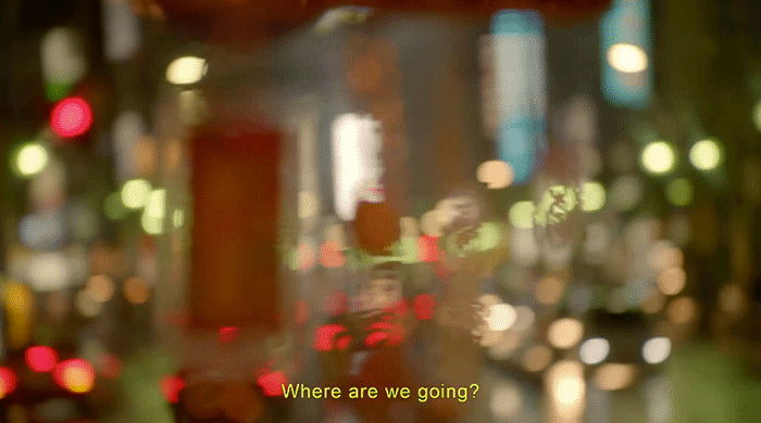 Петра Коллинс за рулем "веселого" фургончика в рекламной кампании Gucci