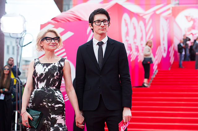 Эвелина Хромченко с сыном Гости на премьере ММКФ-2014 (фото 15)