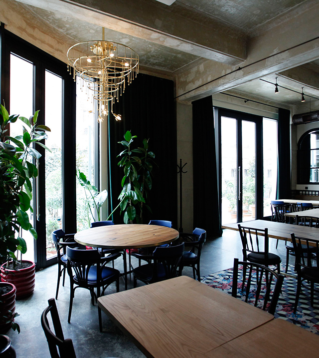 Модный Тбилиси: новое кафе Strada в минималистском стиле (фото 1)
