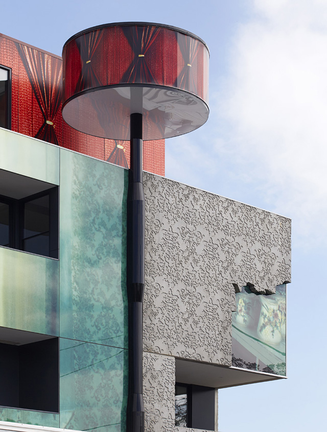 Здание в Мельбурне с фотографией на фасаде (фото 2)