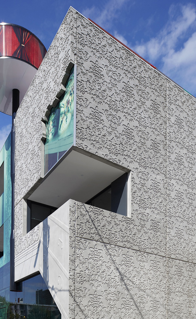 Здание в Мельбурне с фотографией на фасаде (фото 3)