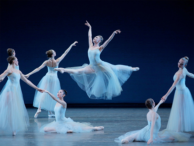 Сара Бертон, Мэри Катранзу и Валентино Гаравани создадут балетные костюмы (фото 2)