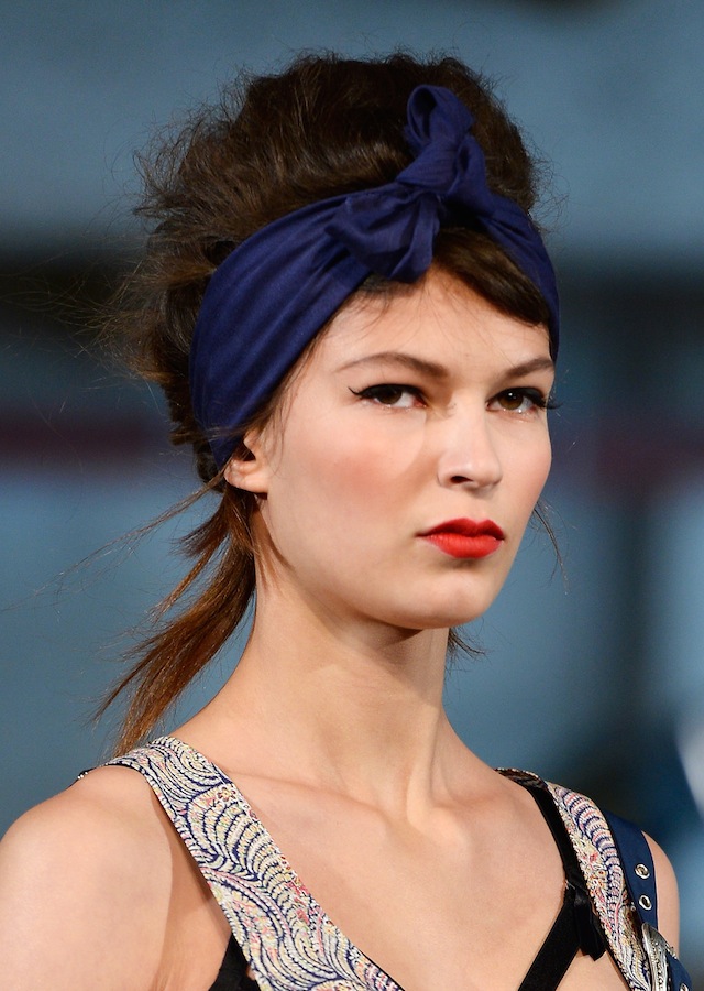 Alexis Mabille Тенденция: украшения для волос (фото 3)