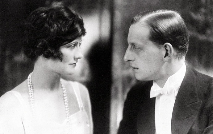 Выставка Chanel №5-1 Выставка Chanel №5-1