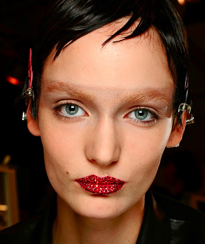 Сказочная героиня на показе Dior Couture (фото 6)