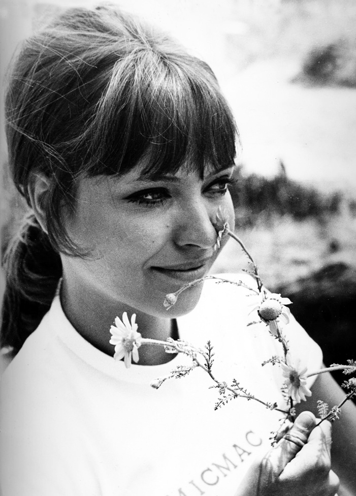 Анна Карина