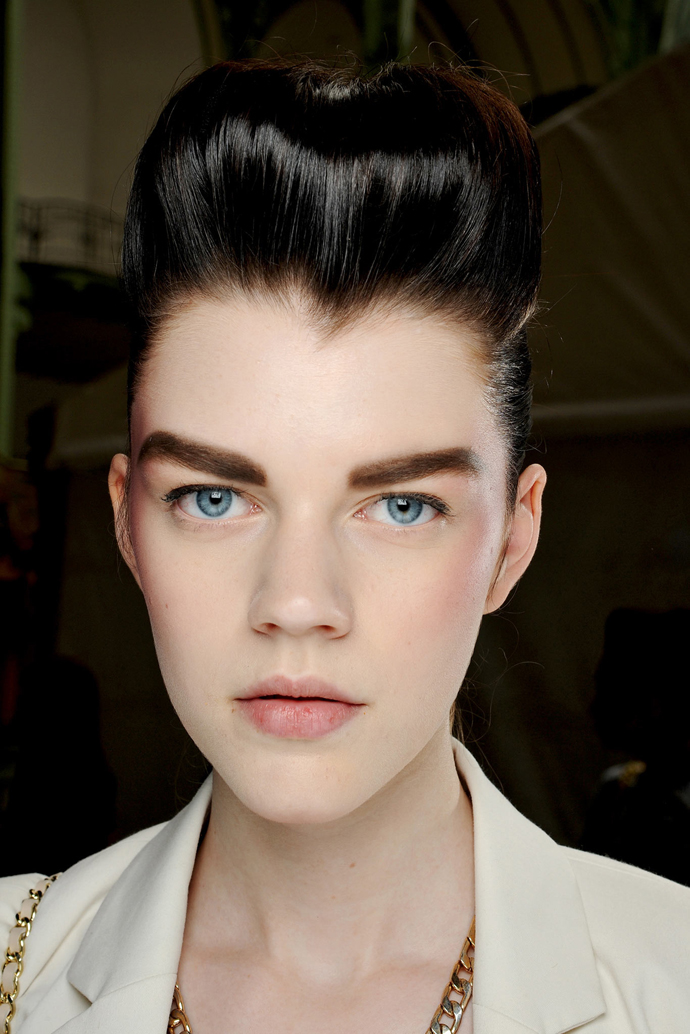 Красота в деталях: макияж будущего на показе Chanel Couture (фото 4)