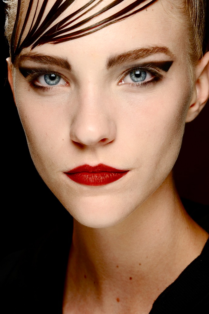 Восточная графика на показе Armani Privé (фото 3)