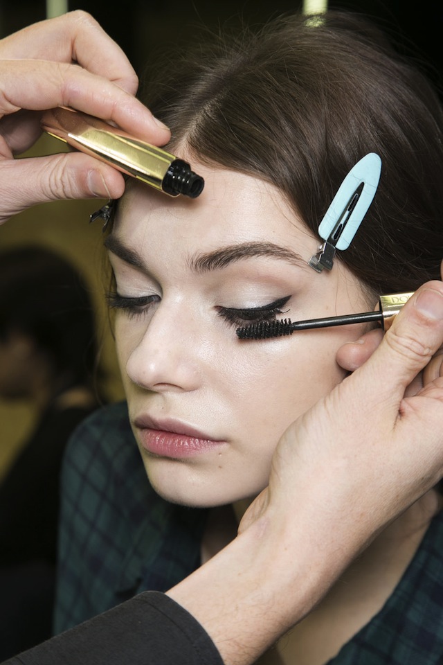 Красота в деталях: образы с показа Dolce & Gabbana (фото 5)