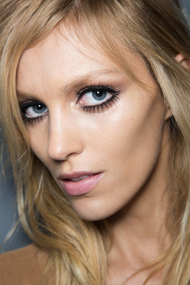 Красота в деталях: макияж глаз в духе 60-х на показе Gucci (фото 2)