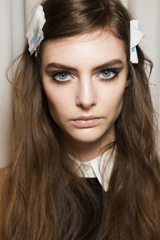 Красота в деталях: макияж глаз в духе 60-х на показе Gucci (фото 3)