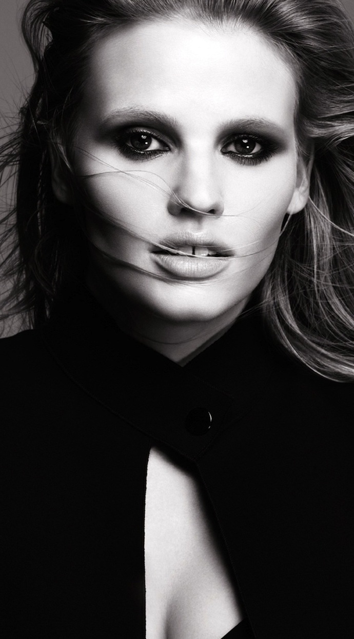 Лара Стоун Лара Стоун