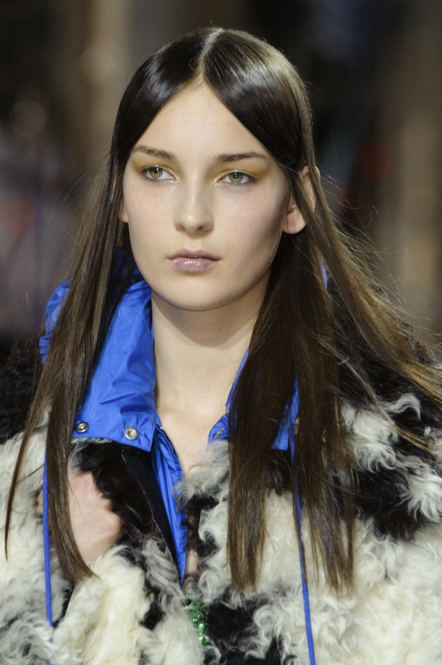 Красота в деталях: Valentino, Louis Vuitton, Miu Miu (фото 5)