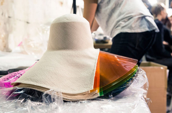 Объект желания: шляпы Chalayan (фото 2)