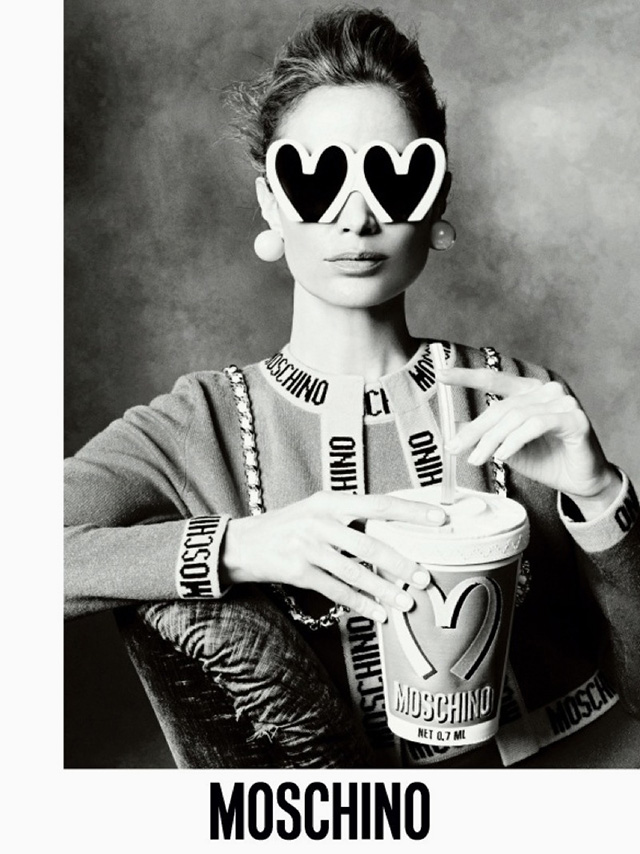 Рекламная кампания осенне-зимней коллекции Moschino. Полная версия (фото 2)