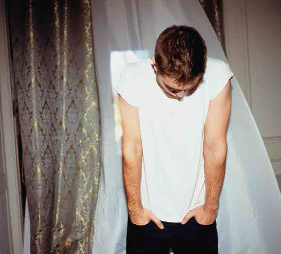 One Man, 1,000 Lives One Man, 1,000 Lives