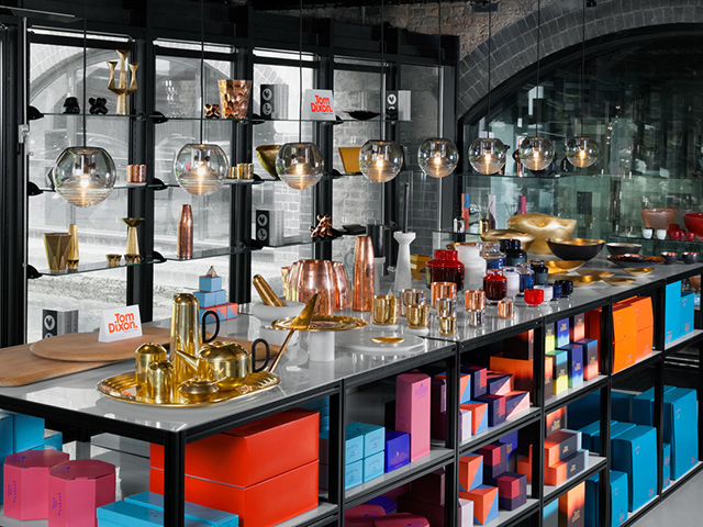 Бруталистические интерьеры в лондонском Tom Dixon (фото 4)