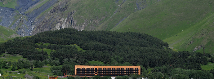 Грузия: дизайнерский отель Rooms в горах Казбеги (фото 19)