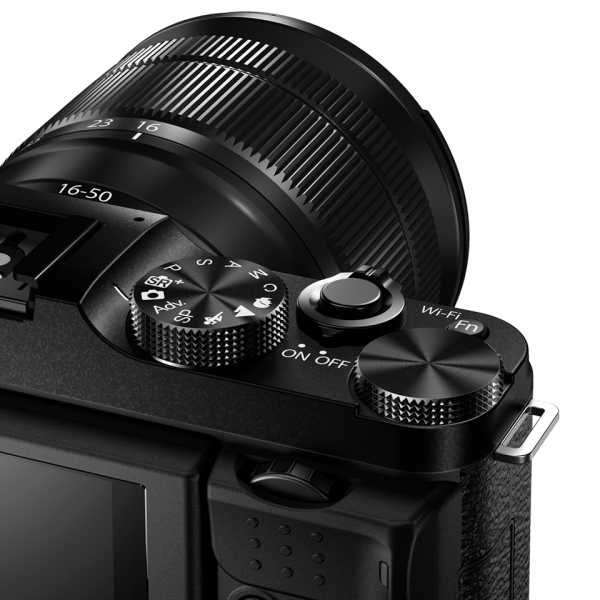 Компактные системные камеры Fujifilm X-M1 (фото 3)