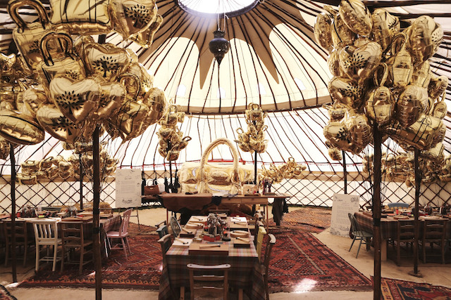 Светский пикник Mulberry и Кары Делевинь (фото 6)