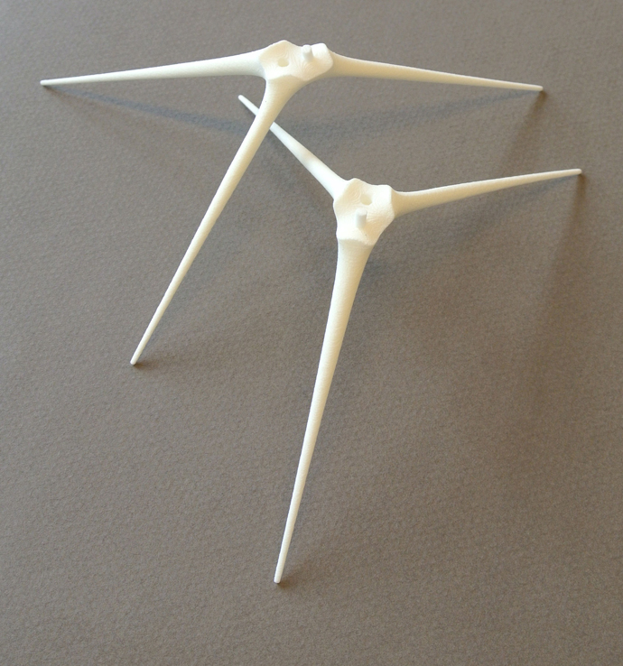 Объект желания: "остроногий" стол Supernova (фото 3)