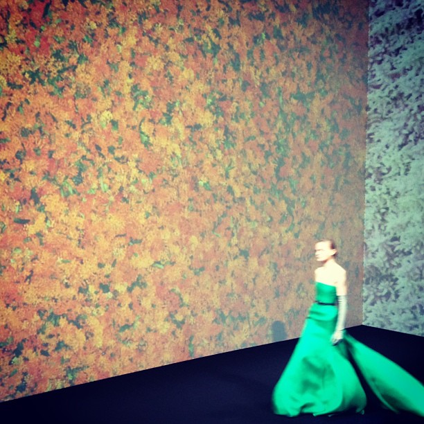 Instagram-мания: неделя высокой моды в Париже (фото 15)