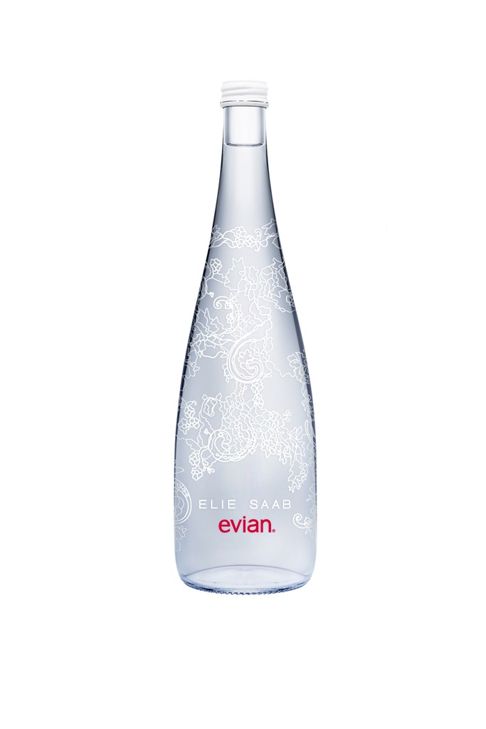 Эли Сааб создал дизайн бутылок Evian (фото 1)