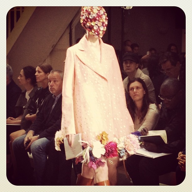 Instagram-мания: неделя высокой моды в Париже (фото 24)