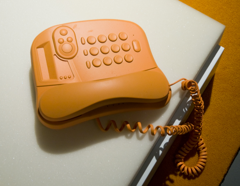 "Игрушечная" мебель на показе Prada (фото 7)