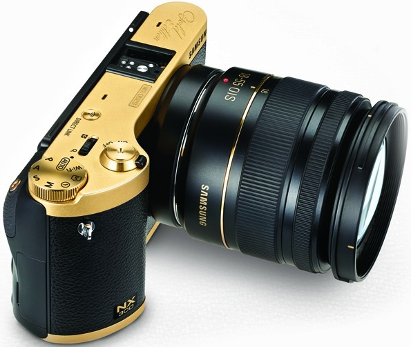 Золотой фотоаппарат Samsung Gold Plated NX300 (фото 3)