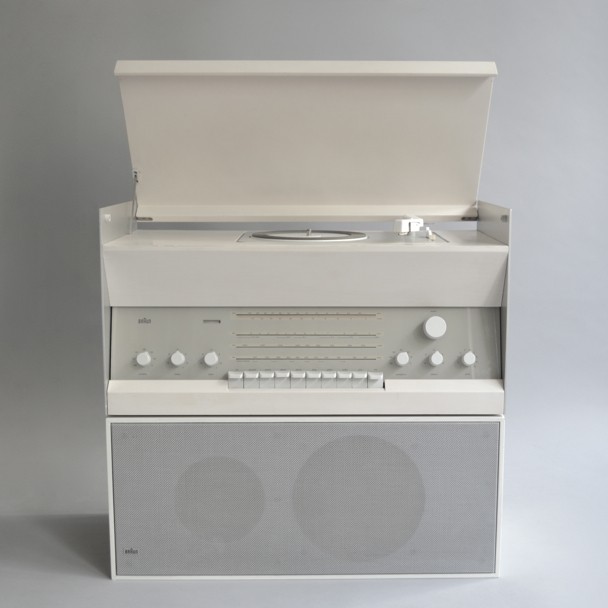 Коллекция техники Braun в бутике Paul Smith (фото 6)