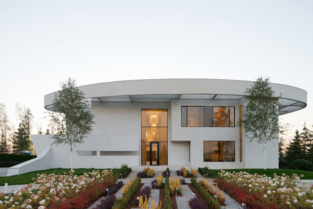 Летающая тарелка: необычная вилла под Москвой (фото 4)