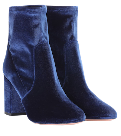 Как жить в эпоху повышенной тревожности? Рекомендация Pantone: в оттенке classic blue (фото 9)