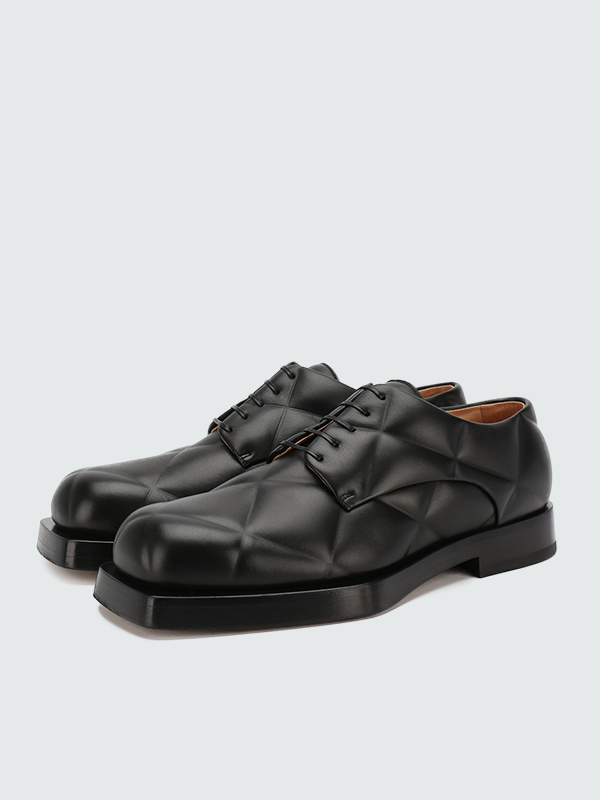 Что положить под елку: практичные, красивые и оригинальные подарки на Новый год в дайджесте BURO. (фото 23)