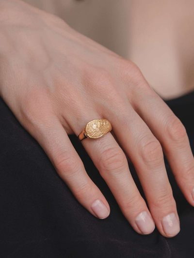 20 лаконичных украшений в подарок на 8 Марта — и все российских брендов (фото 9)