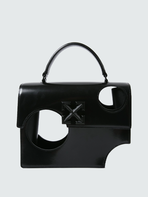 Необычная форма, яркий принт и экзотическая кожа: 15 сумок на весну и лето (фото 4)