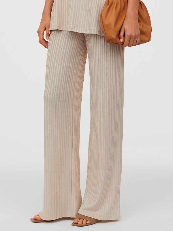 Готовимся к выходу после изоляции. Вот 20 реабилитационных брюк — суперудобных, как пижама (фото 14)