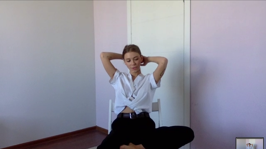 Как проходит самоизоляция у людей, работа которых связана с общением (фото 22)