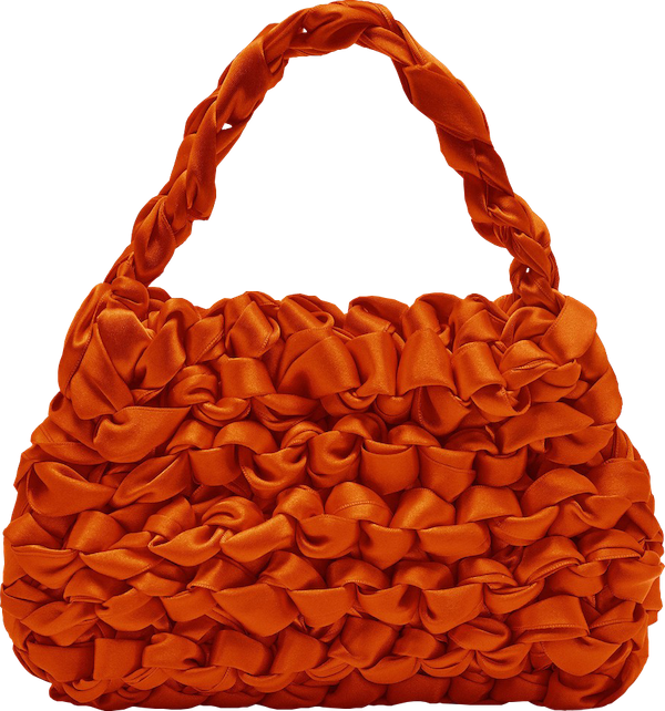 Если всего одна сумка на лето — то атласная! (фото 19)