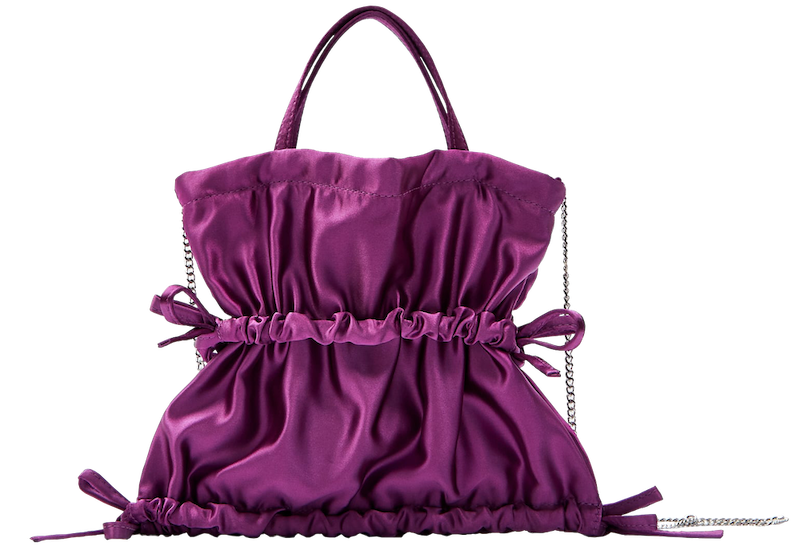 Если всего одна сумка на лето — то атласная! (фото 3)