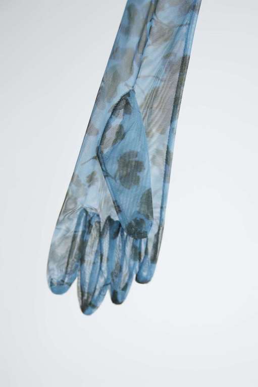 Выбираем перчатки для улицы и помещений. Чем ярче — тем лучше (фото 13)